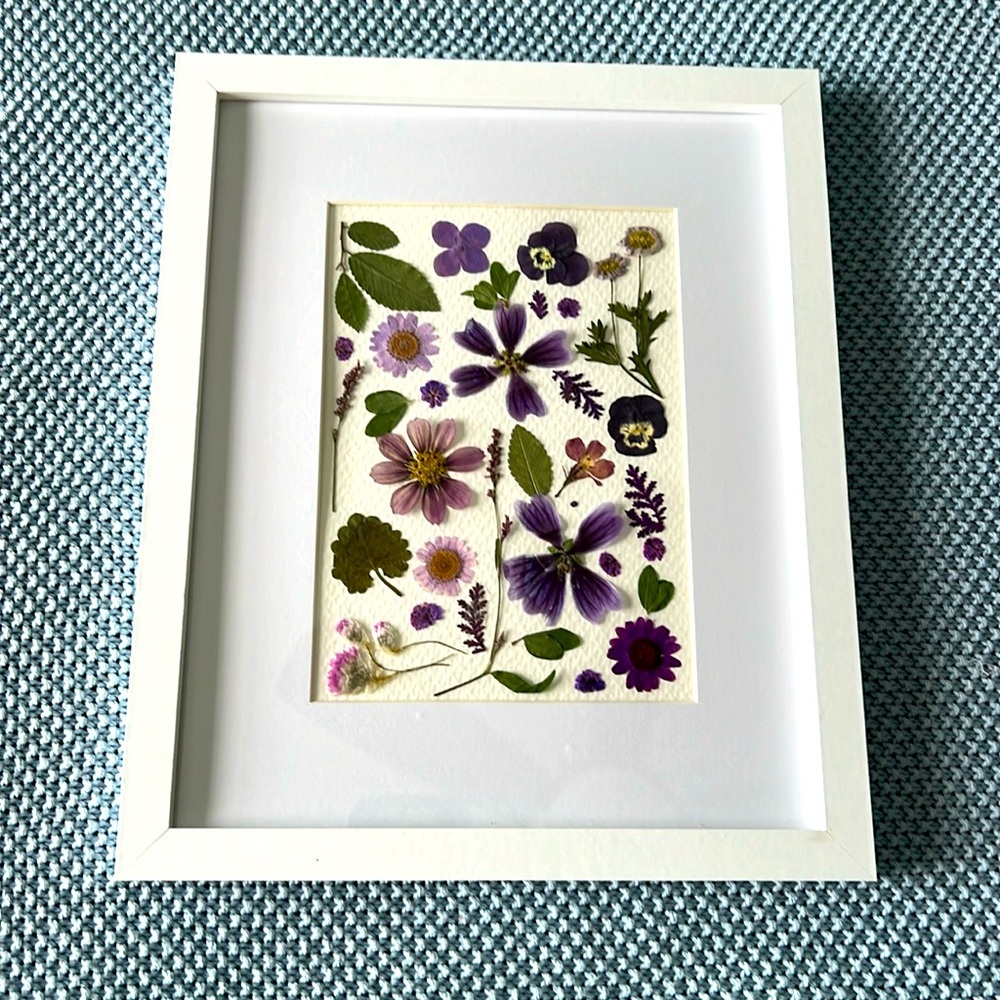 PRESSED FLOWER ART